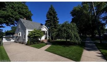 featured image of 3404 Edgewood St
