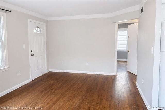 1381 E Chesterfield St - Photo 4 of 10