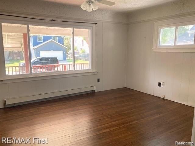23360 Carlisle Ave - Photo 3 of 12
