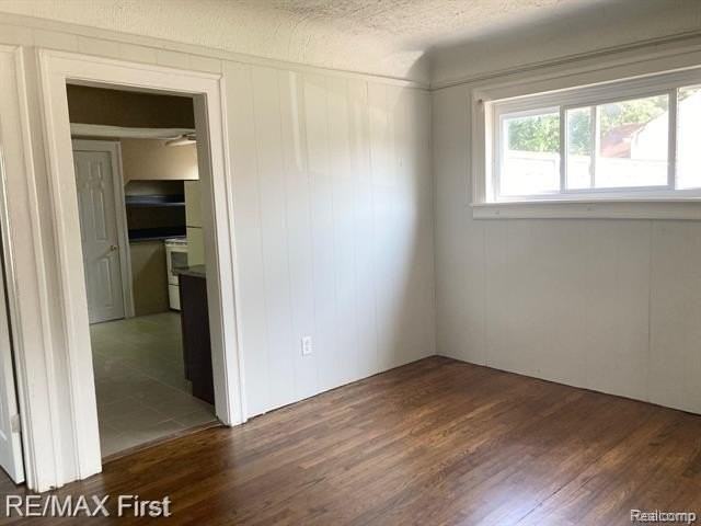 23360 Carlisle Ave - Photo 6 of 12