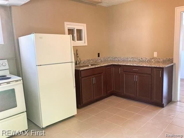 23360 Carlisle Ave - Photo 7 of 12