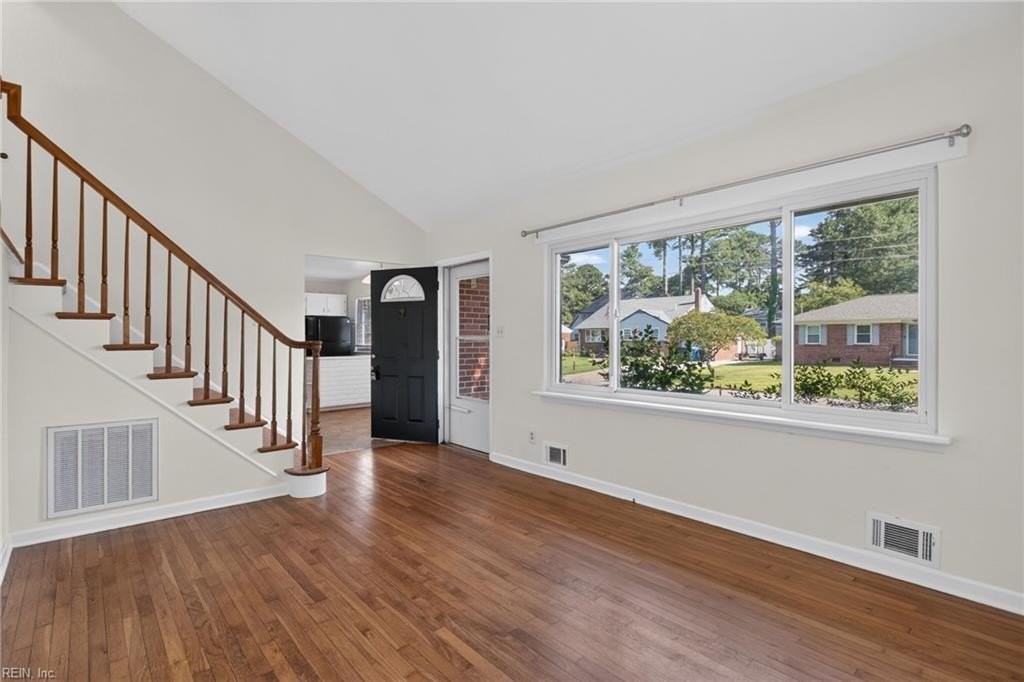 4145 Rundel Ln - Photo 4 of 29