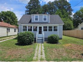 212 Middle St - Photo 1 of 1