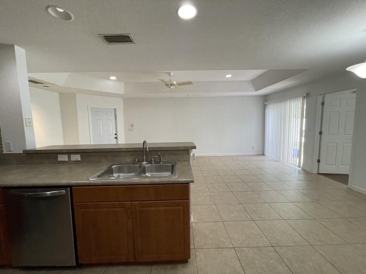6655 Duval Ave - Photo 7 of 41