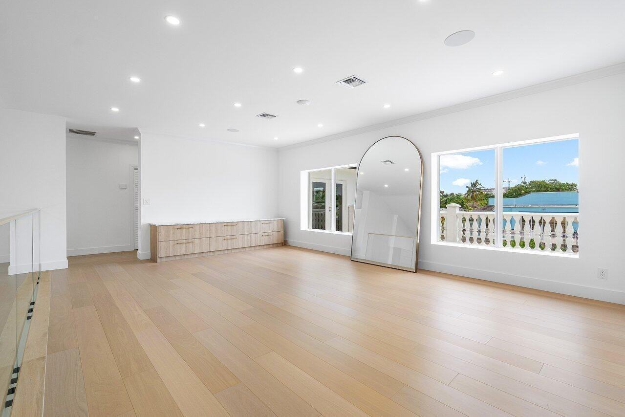 Sw 4th Ct - Photo 6 of 8