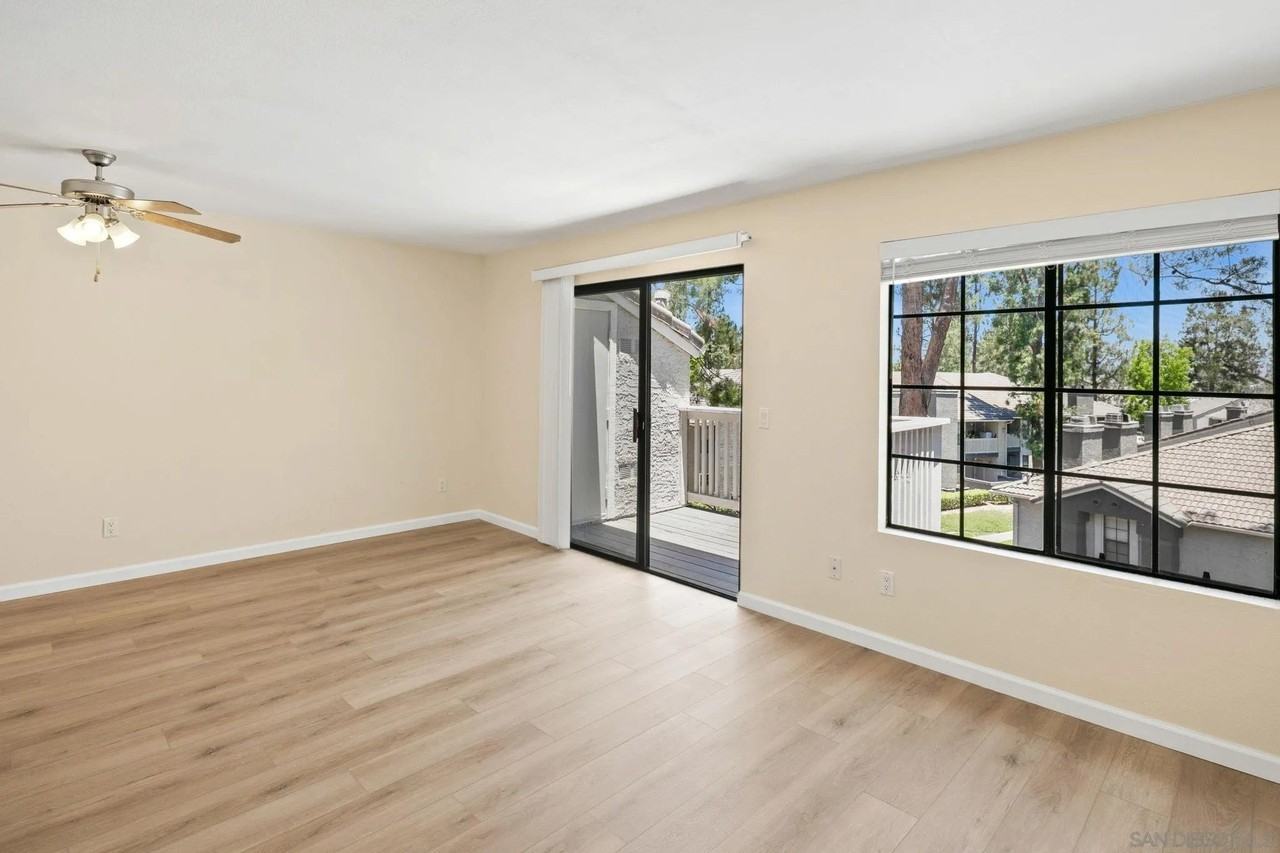 14996 Avenida Venusto #28 - Photo 4 of 37