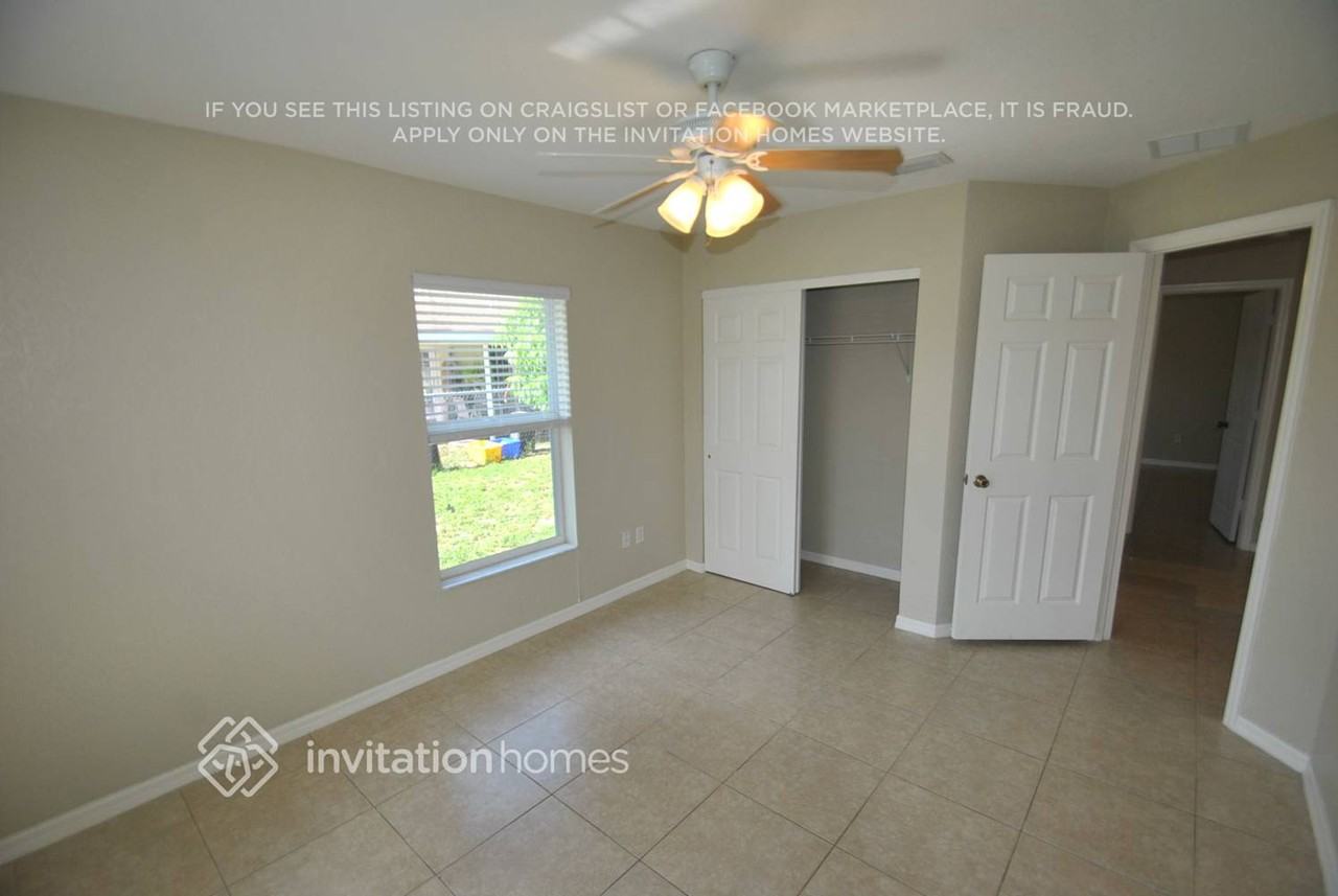 1660 E Breezy Ln - Photo 5 of 9