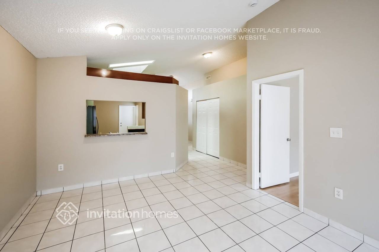 10061 Sw 222nd St - Photo 6 of 17