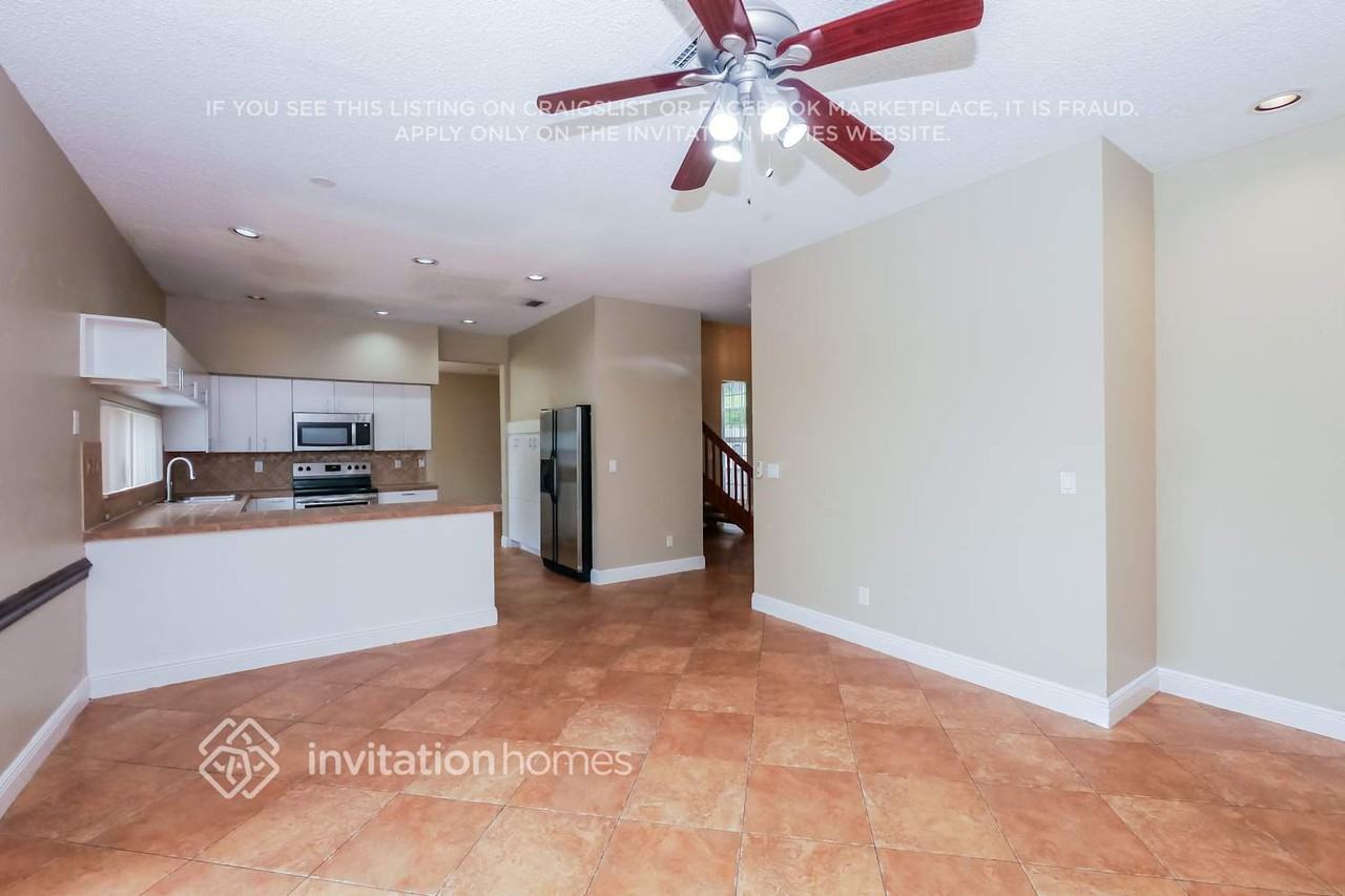 10225 Panama St - Photo 5 of 18