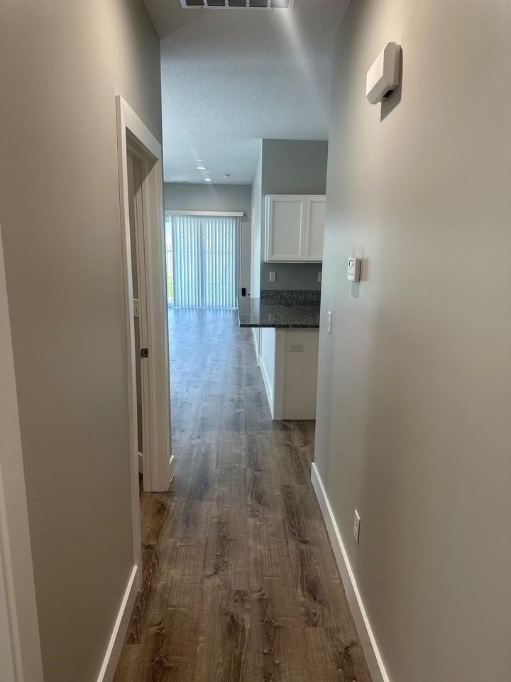 12108 W 33rd St N - Photo 3 of 18