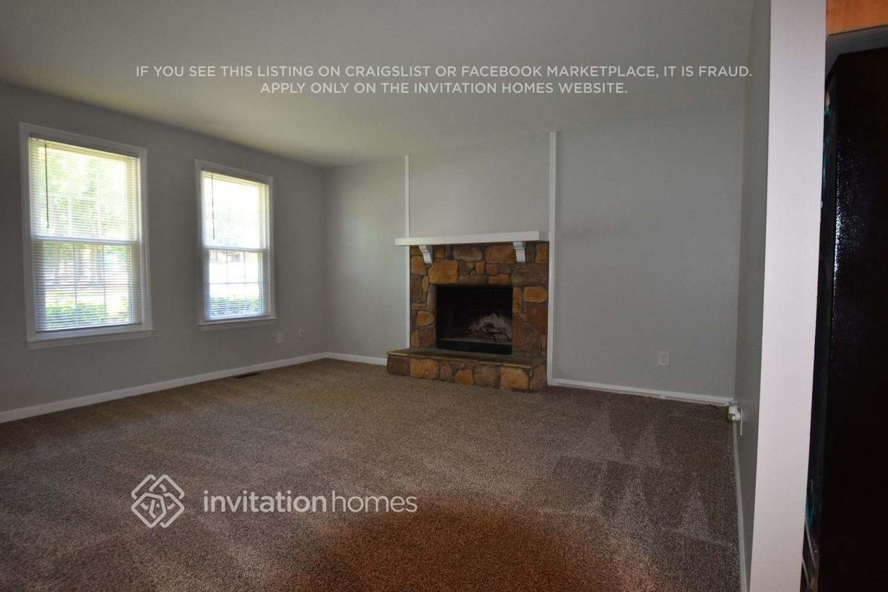 1103 Springview Trl - Photo 3 of 13
