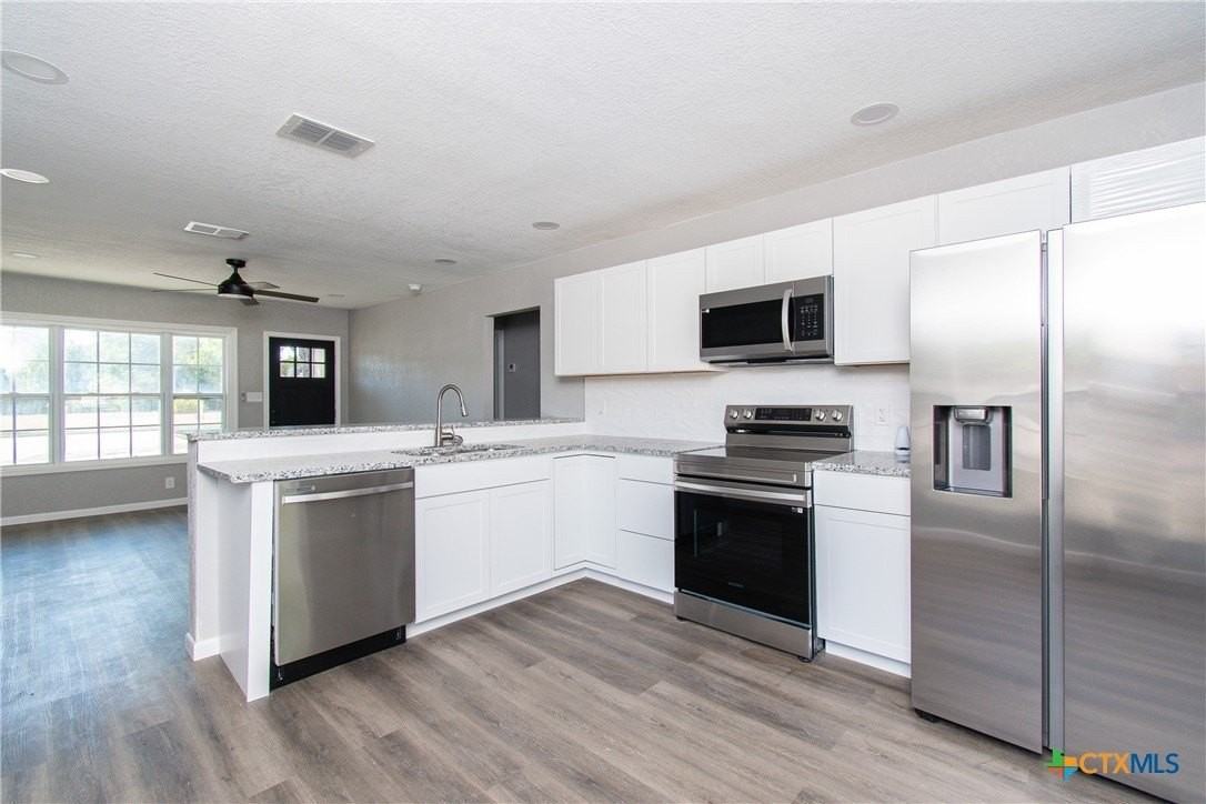 605 N Main St - Photo 5 of 20