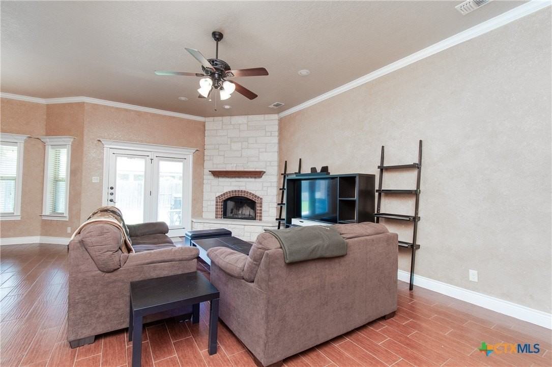 2513 Jackson Dr - Photo 3 of 23