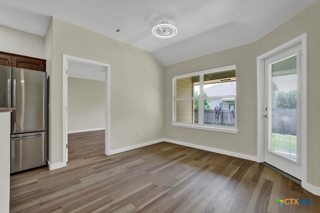 2116 Bentwood Dr - Photo 5 of 28