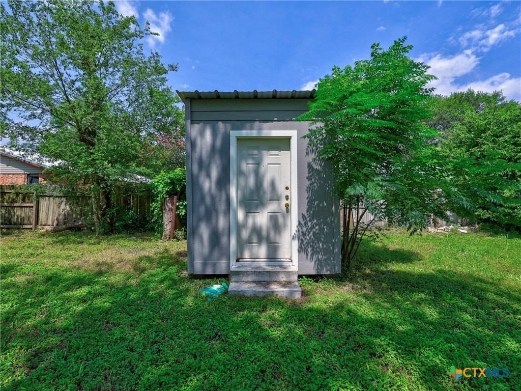 610 Linden St - Photo 6 of 40