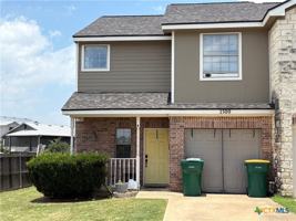 featured image of 1500 Claremont Cir #A