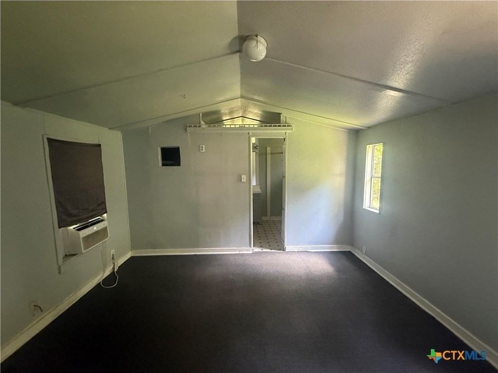 410 W North St #412 - Photo 5 of 10