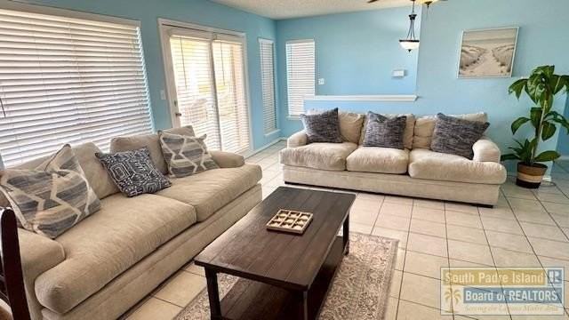 108 W Capricorn Dr - Photo 3 of 42
