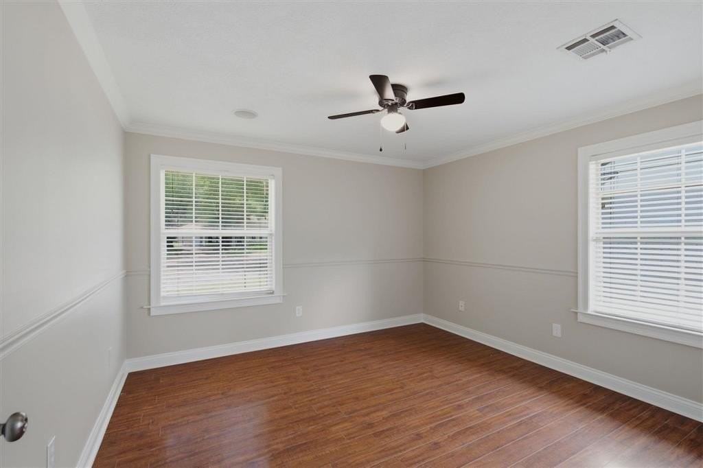 1906 19th St - Photo 3 of 15