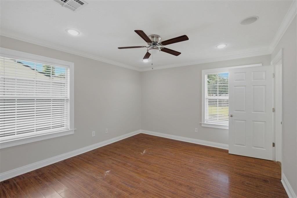 1906 19th St - Photo 6 of 15
