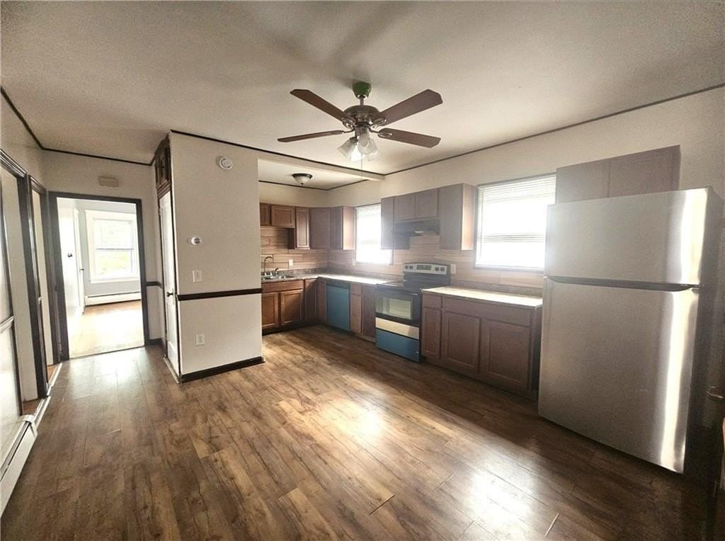 256 Japonica St - Photo 2 of 18