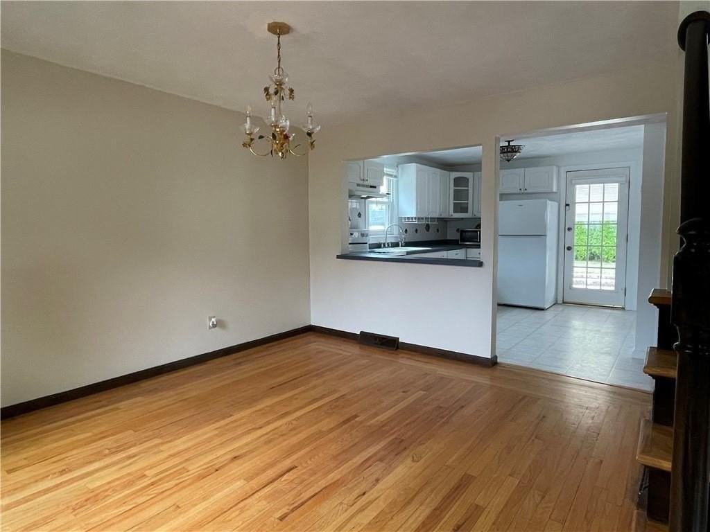 42 Dante Ave - Photo 5 of 14