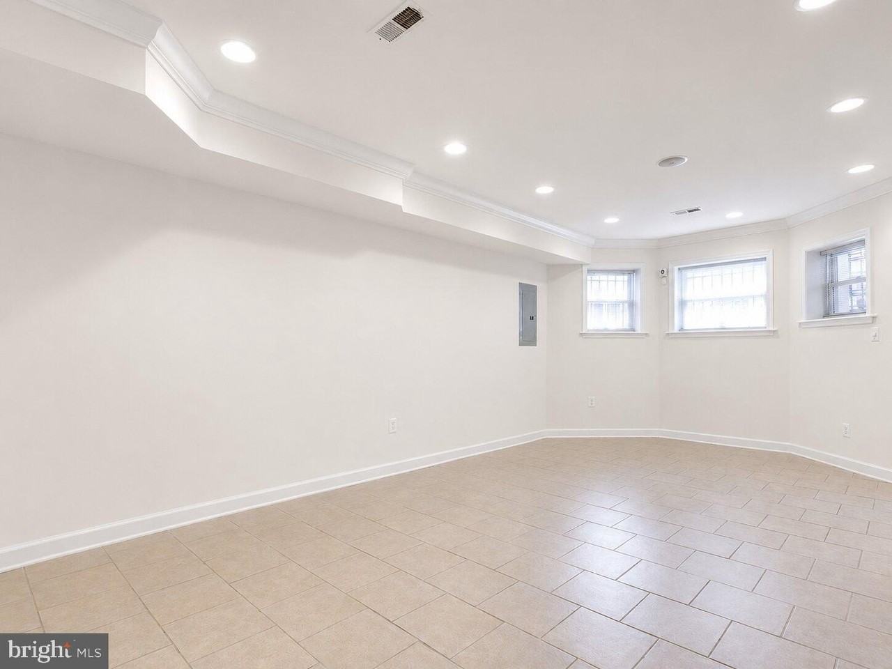 35 Rhode Island Ave Nw #A - Photo 3 of 20