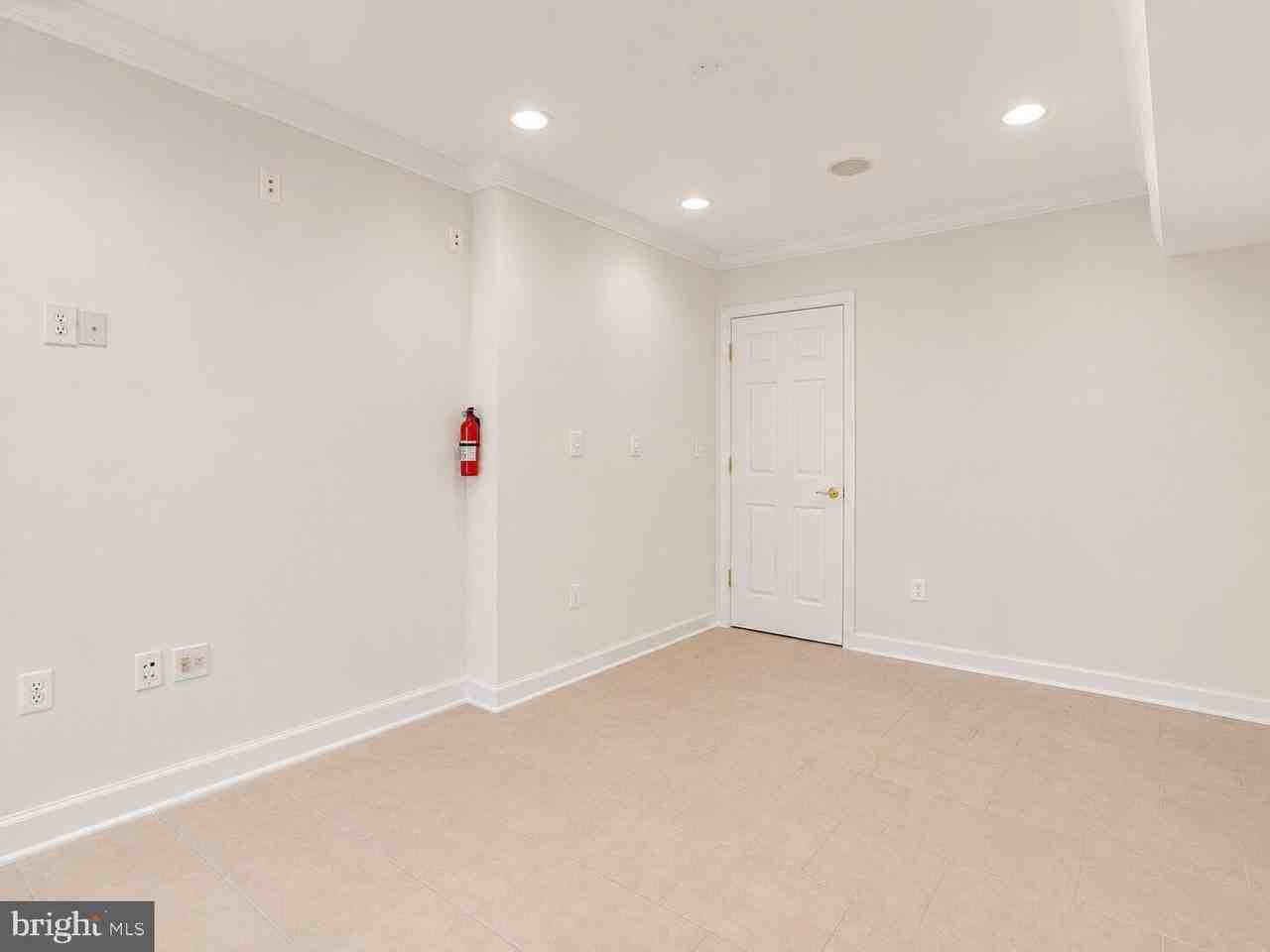 35 Rhode Island Ave Nw #A - Photo 6 of 20
