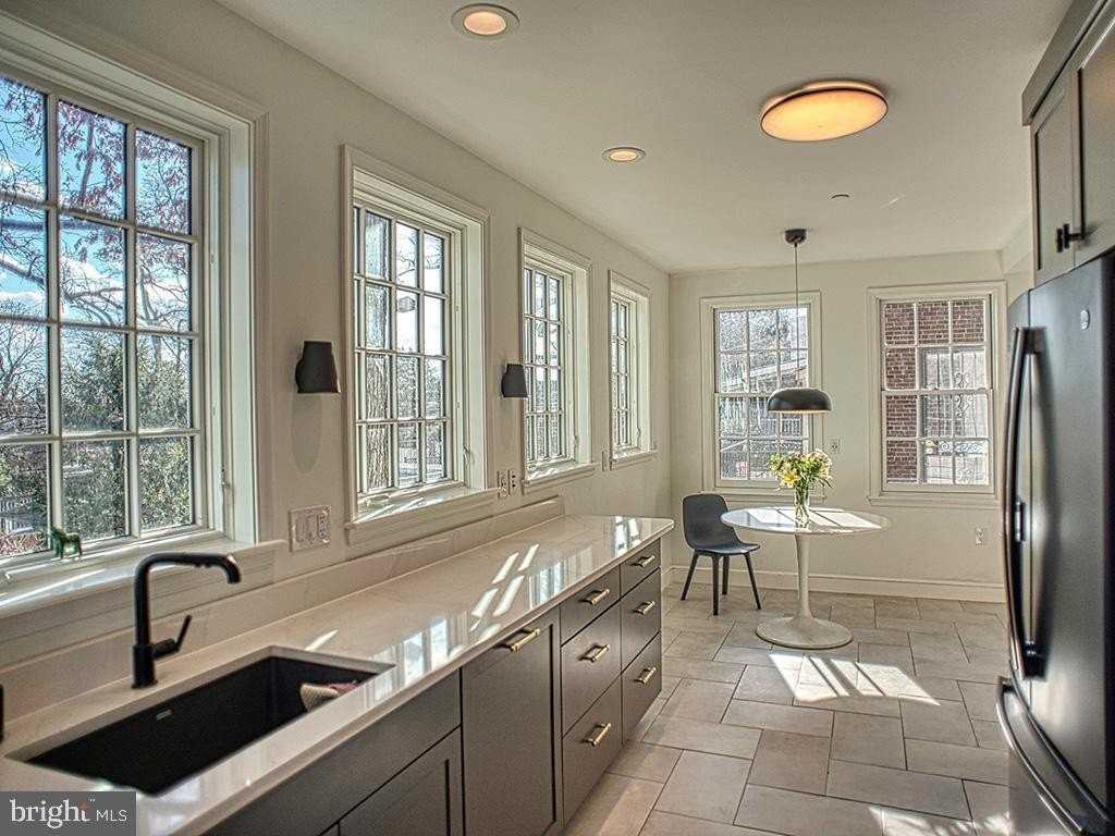 4643 16th St Nw #B - Photo 2 of 24