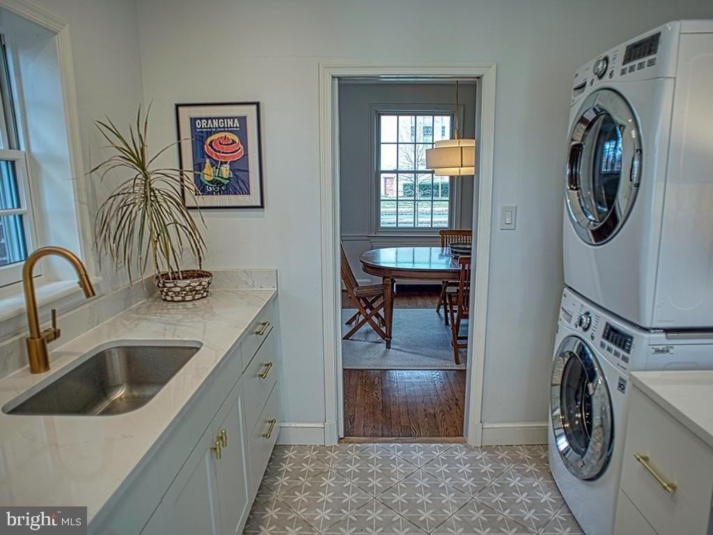 4643 16th St Nw #B - Photo 4 of 24