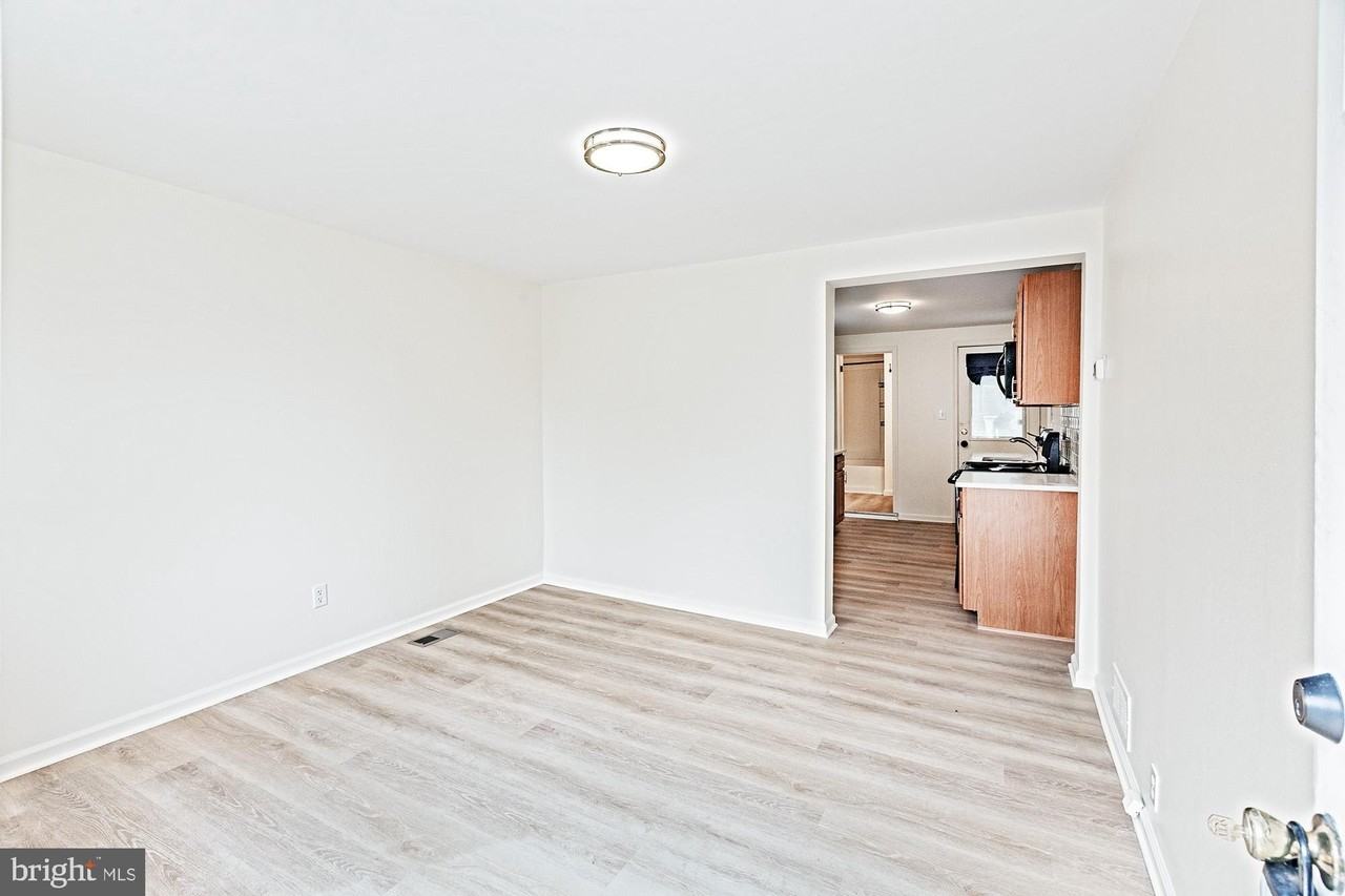 1010 Clayton St - Photo 2 of 8