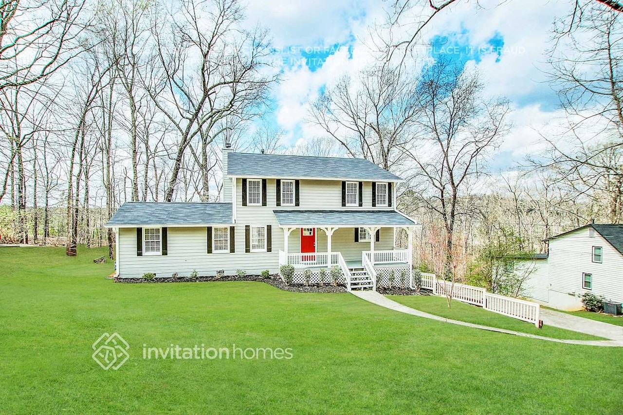 281 Lancaster Cir - Photo 2 of 26