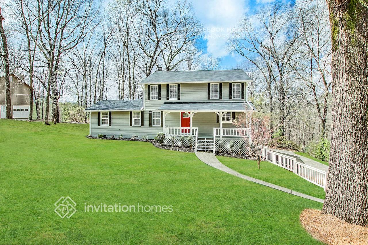281 Lancaster Cir - Photo 3 of 26