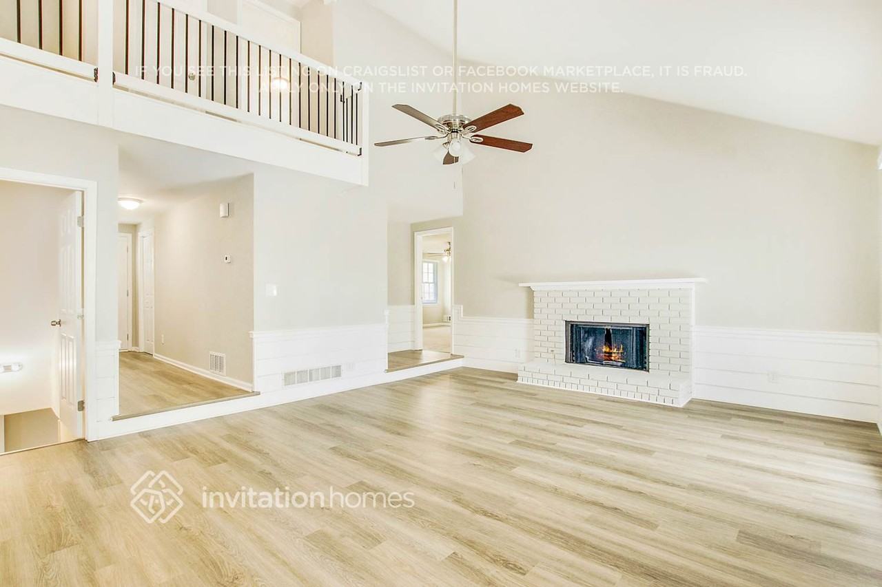 281 Lancaster Cir - Photo 5 of 26