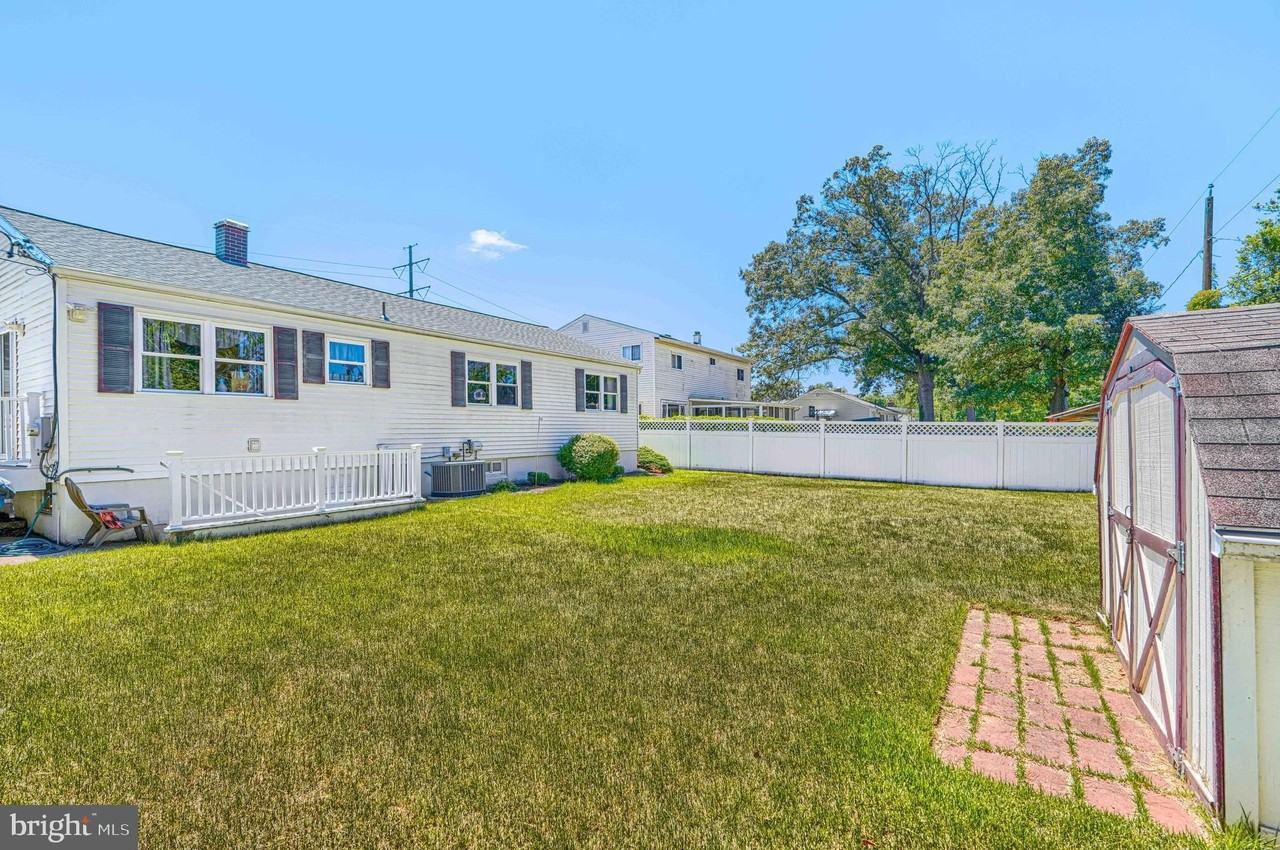 280 Mackintosh Dr - Photo 4 of 50
