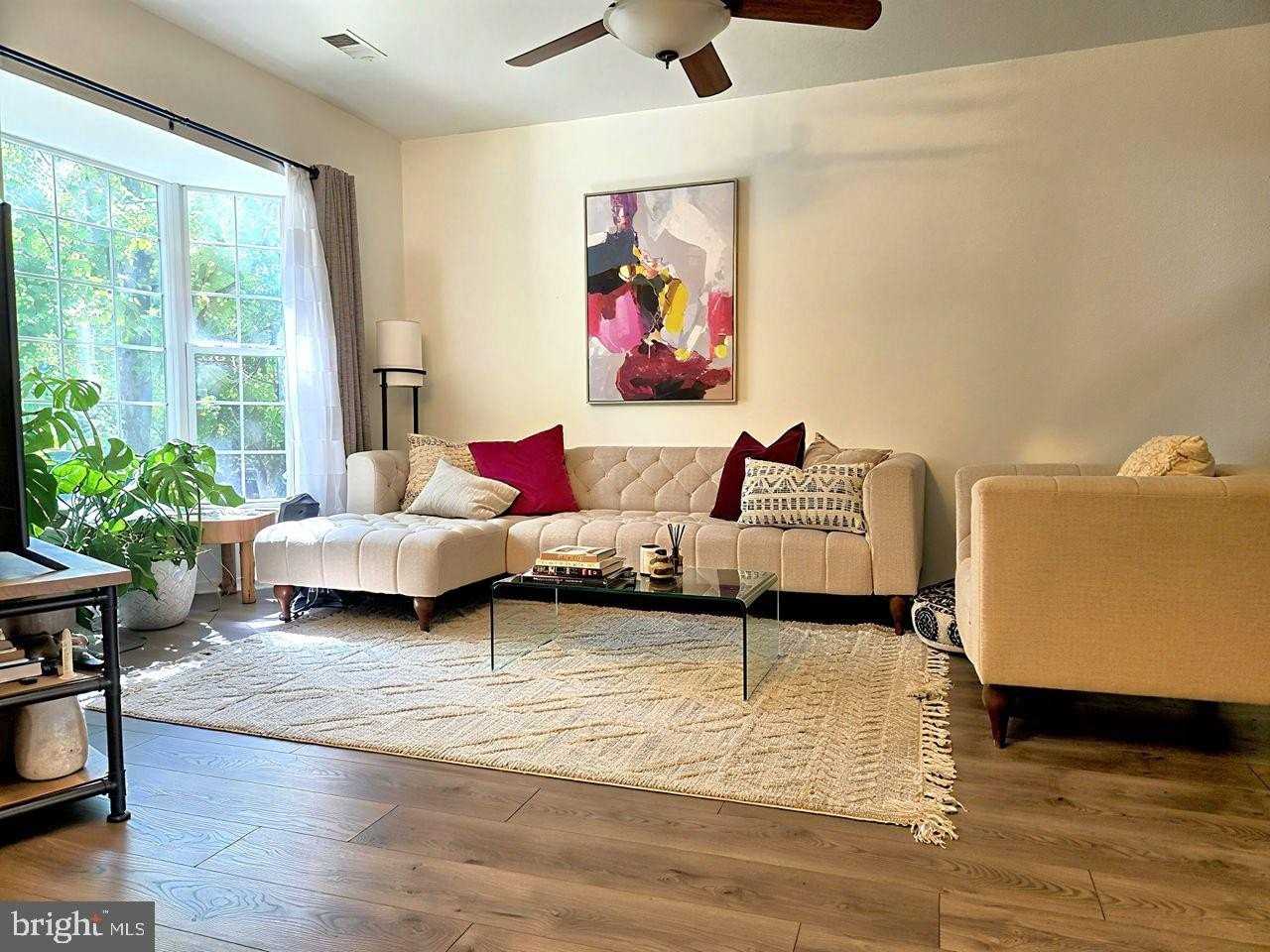 2484 Revere Ct #27B - Photo 4 of 21
