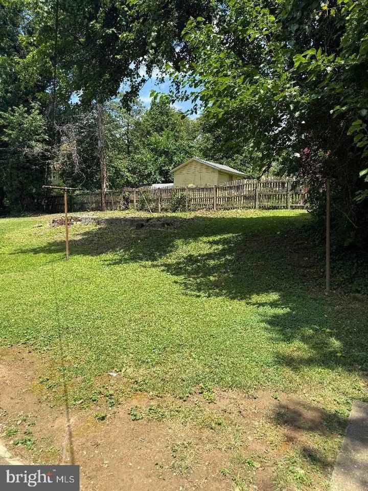 2800 Shirey Ave - Photo 5 of 16