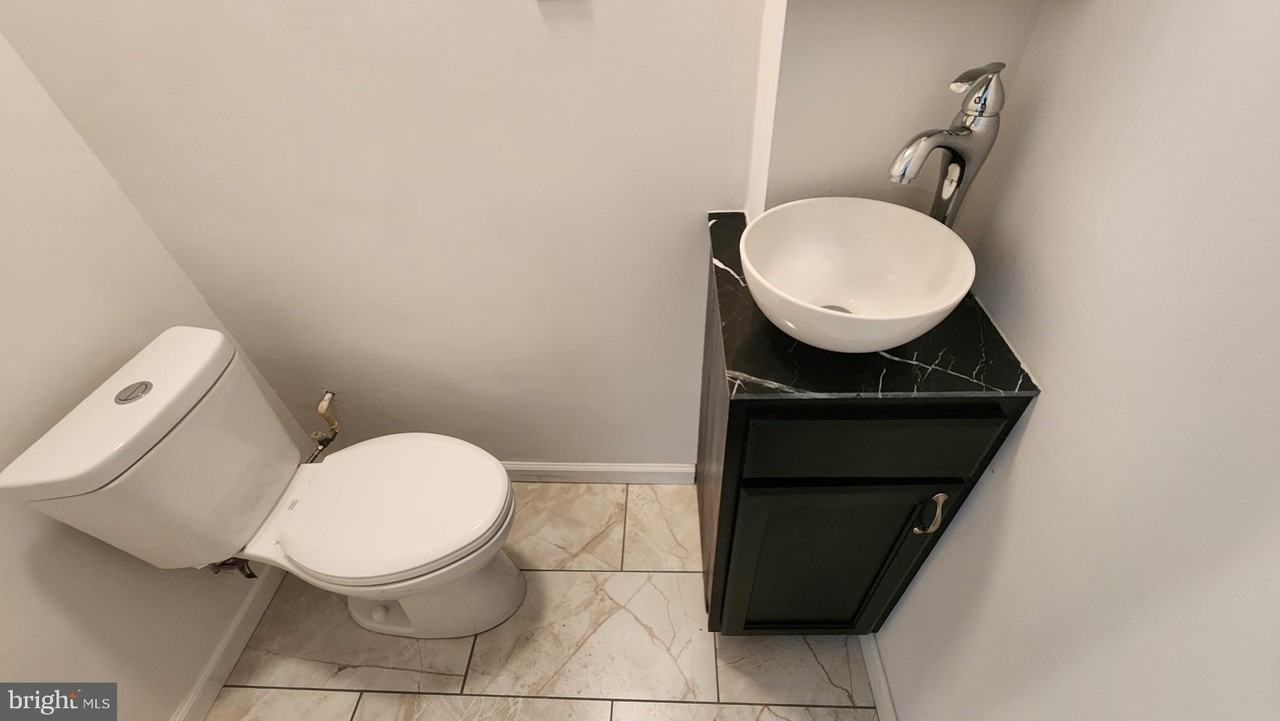 2015 Jefferson St - Photo 7 of 19