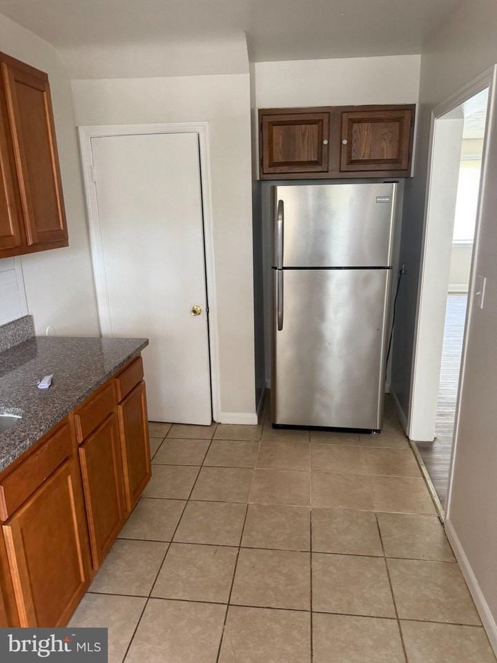 4848 Carmella Dr - Photo 6 of 17