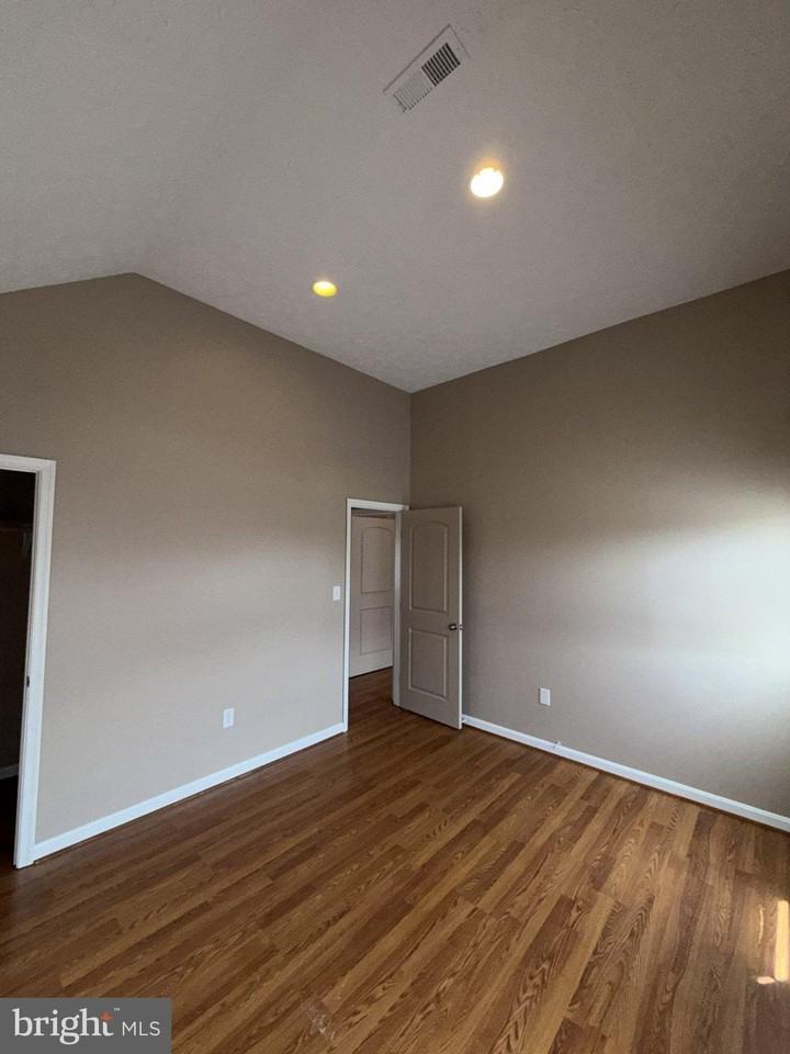 600 Charles St #C - Photo 5 of 16