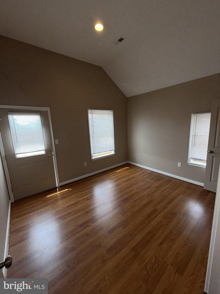 600 Charles St #C - Photo 6 of 16