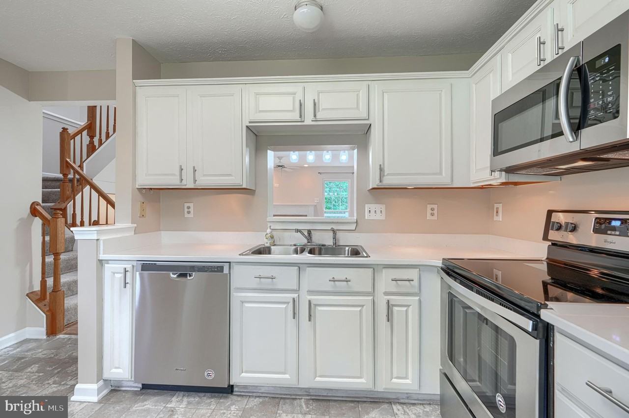 1826 Wye Mills Ln - Photo 3 of 25