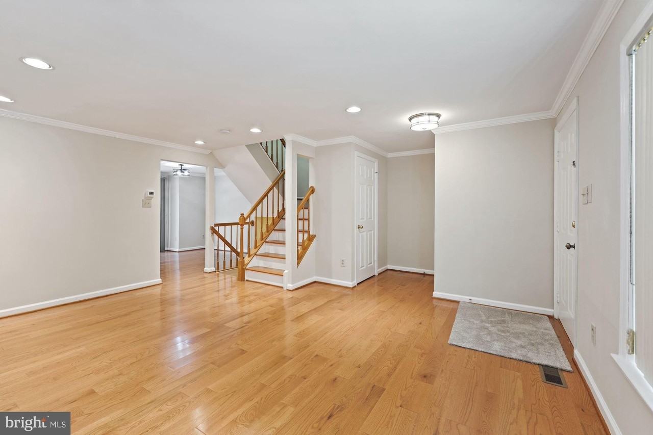 10511 Smithy Ct - Photo 2 of 21