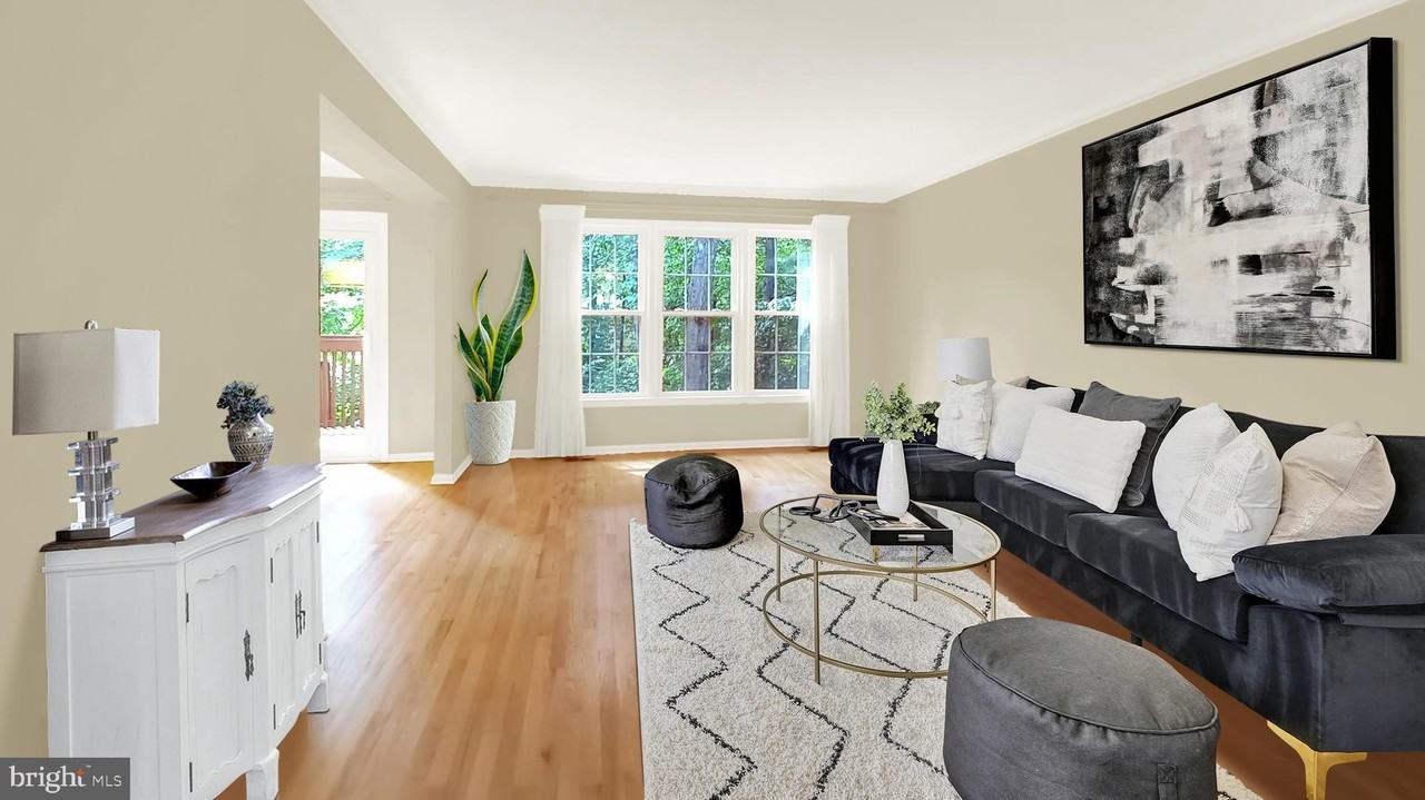 6338 Montrose Rd - Photo 3 of 19