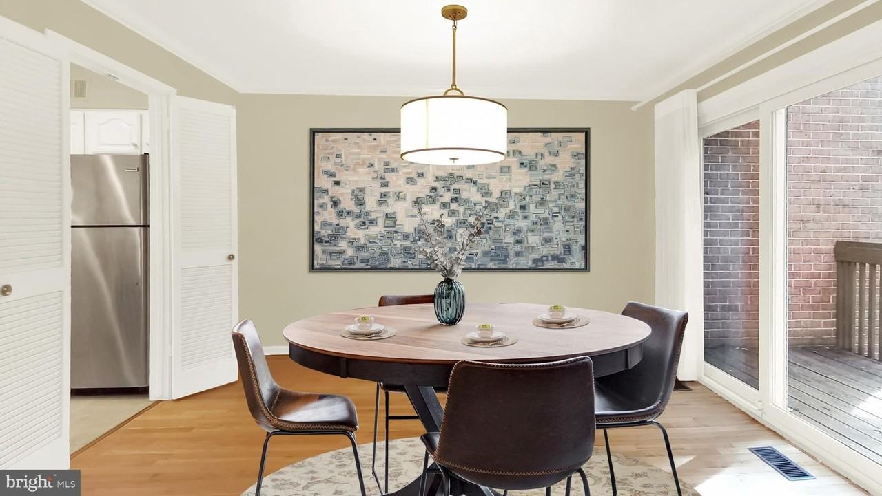 6338 Montrose Rd - Photo 5 of 19