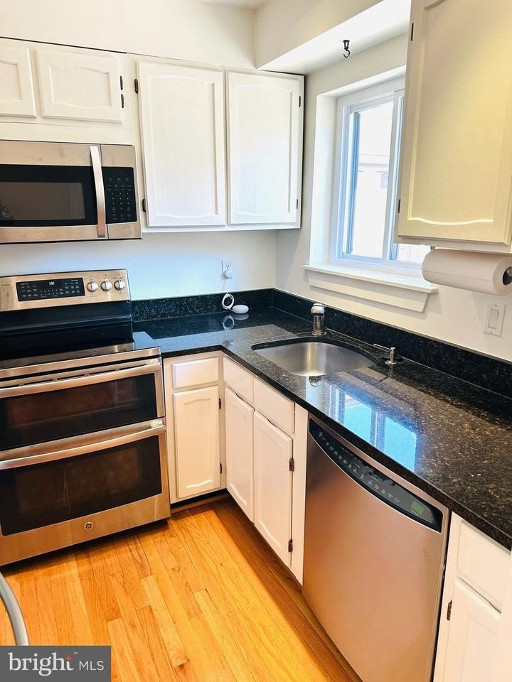 8902 Battery Pl - Photo 6 of 15