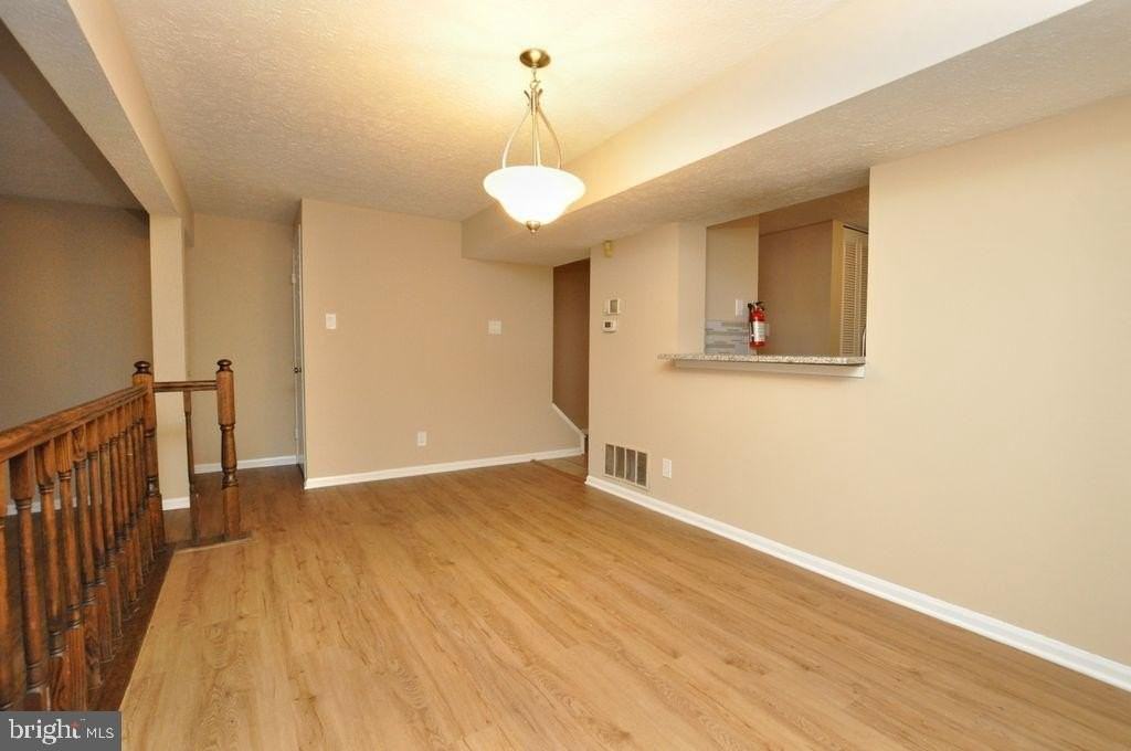 23 Waterview Ct - Photo 7 of 18