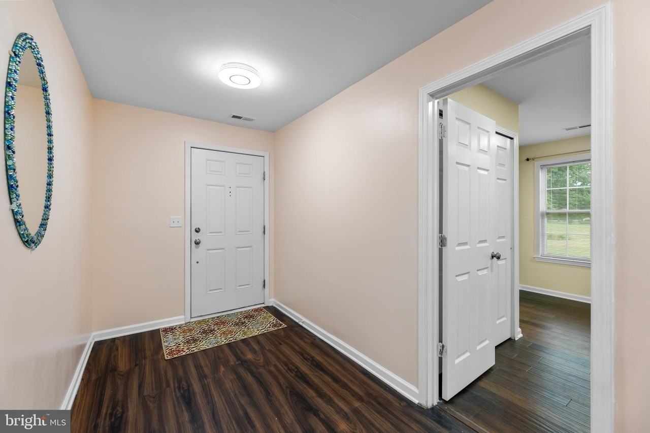 42 Mountie Ln - Photo 7 of 31