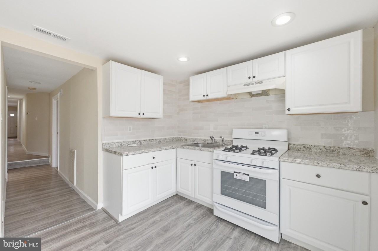 93 Washington St #1 - Photo 5 of 16