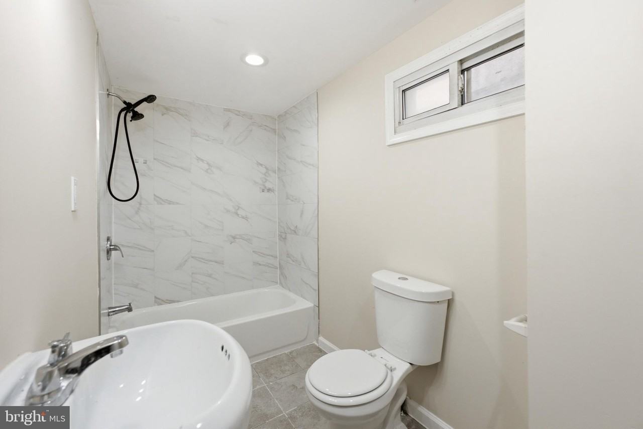 93 Washington St #1 - Photo 7 of 16